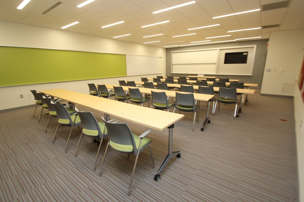 An empty classroom in HCC's new Center for Life Sciences